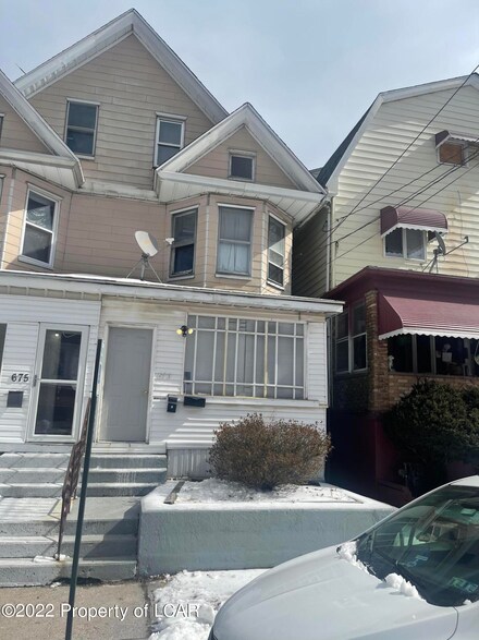 673 N Locust St, Hazleton, PA 18201