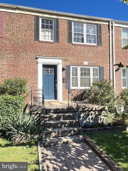 241 Medwick Garth E, Catonsville, MD 21228