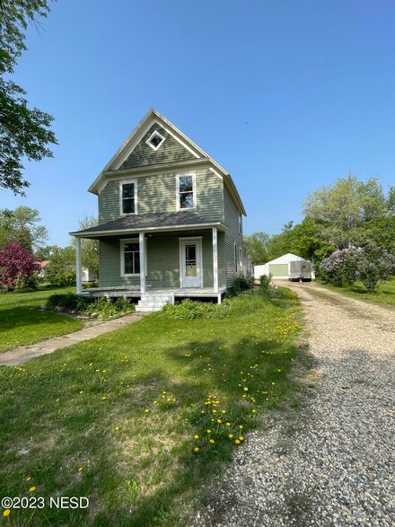116 Church St, Labolt, SD 57246