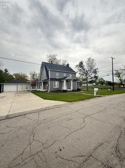176 Harvest Ln, Oak Harbor, OH 43449