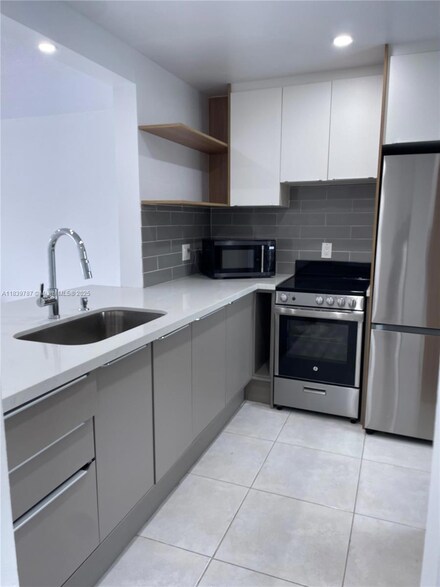 1445 Atlantic Shores Blvd Unit 403, Hallandale Beach, FL 33009