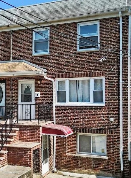 54 Towers St Unit Ground, Jersey City, NJ 07305