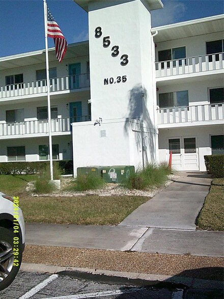 8533 110th St Unit 307, Seminole, FL 33772