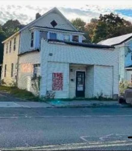 252 Wahconah St, Pittsfield, MA 01201