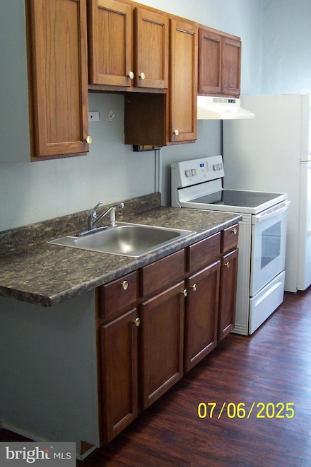 40 42 W Broad St, Tamaqua, PA 18252