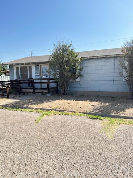 1304 S Alice Ave, Monahans, TX 79756