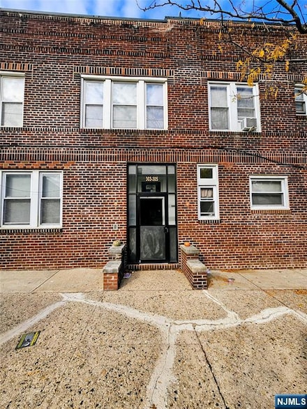 32-34 Halstead St, Kearny, NJ 07032