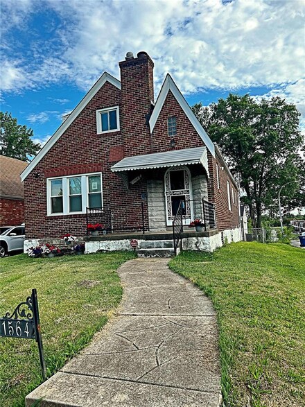 1564 Switzer Ave, Saint Louis, MO 63147