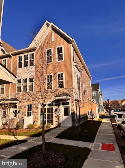 8101 Donatello Dr, Princeton, NJ 08540