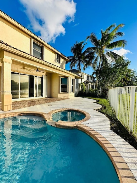 1887 Harbor View Cir, Weston, FL 33327