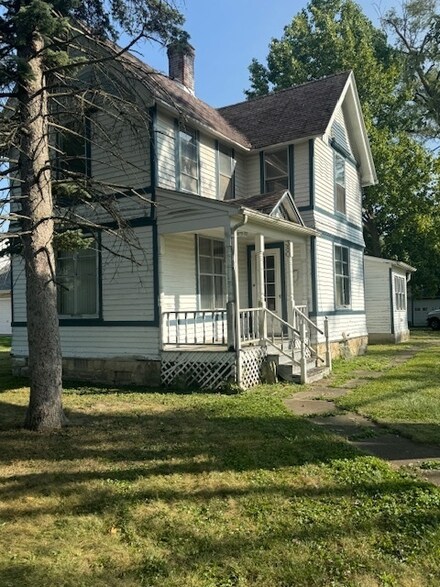 380 Herman St, Crete, IL 60417