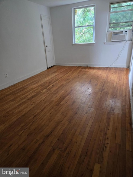 7011 Fieldcrest Rd, Baltimore, MD 21215