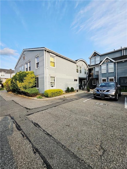 221 Pond Way Unit A, Staten Island, NY 10303