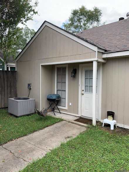 11070 Red Oak Dr, Baton Rouge, LA 70815
