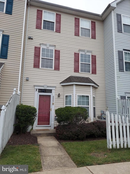 8089 Brookstone Ct, Severn, MD 21144