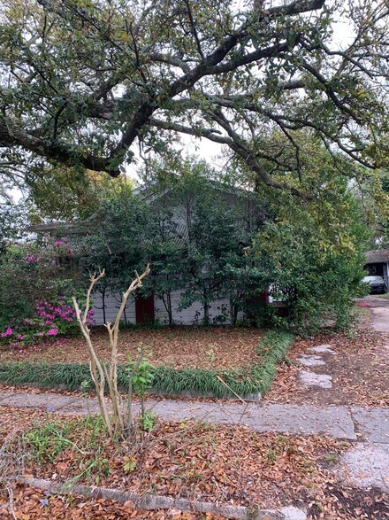 2406 Kelly Ave, Gulfport, MS 39501