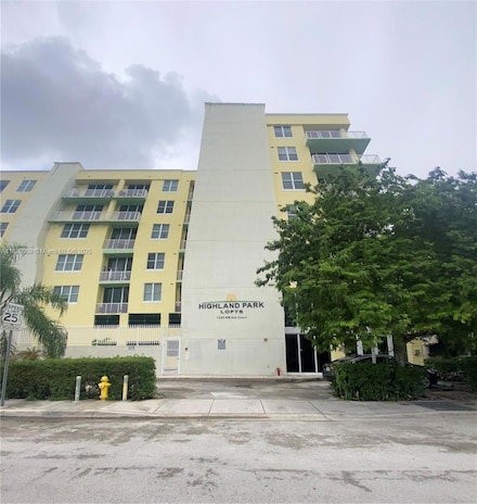 1350 NW 8th Ct Unit B35, Miami, FL 33136