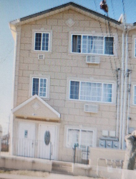 14-03 Chandler St, Far Rockaway, NY 11691