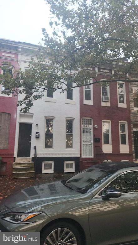 1523 Clifton Ave, Baltimore, MD 21217