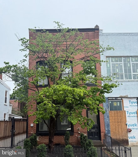 710 E St SE Unit 3, Washington, DC 20003