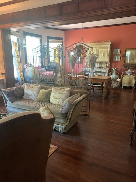 207 Taylor St, Bowie, TX 76230