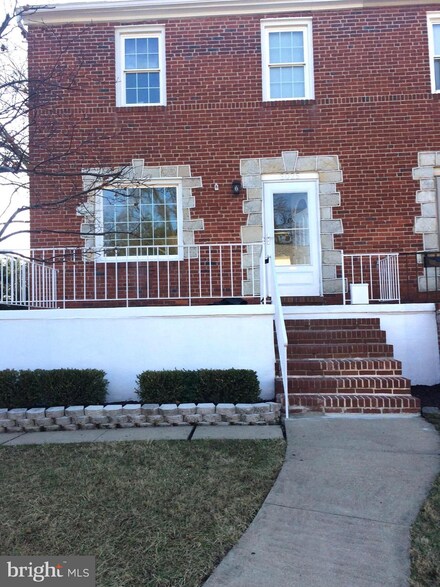3025 Woodring Ave, Parkville, MD 21234