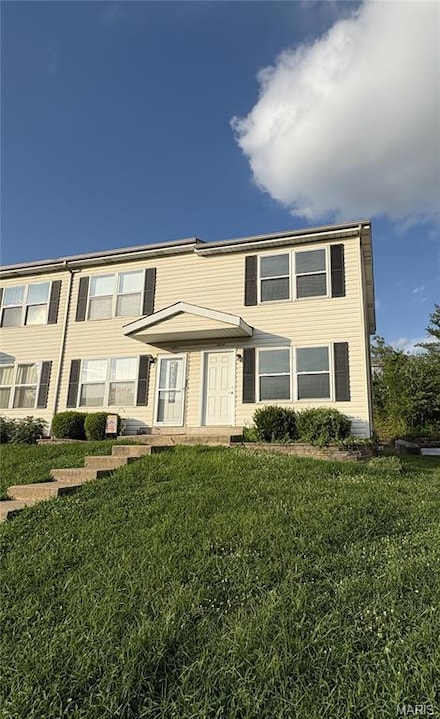 1630 Meyer Dr, Saint Charles, MO 63303