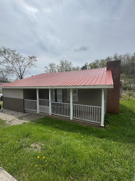 7424 Okey L Patteson Rd, Scarbro, WV 25917