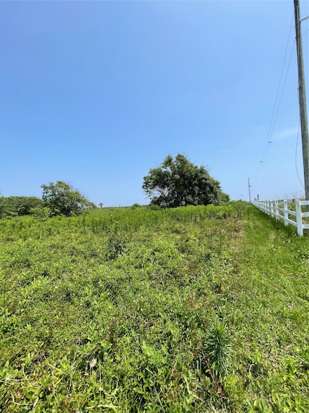 672 Hwy 87, Caplen, TX 77617
