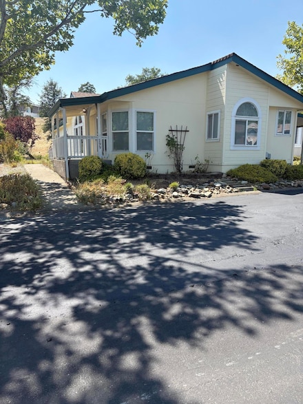 899 Tuberose Trail, Redding, CA 96003