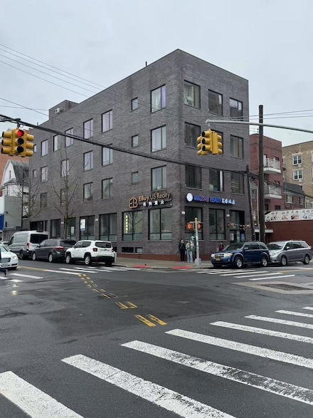42-08 Bowne St Unit 2A, Flushing, NY 11354