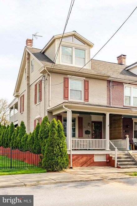 71 Front St, Lititz, PA 17543