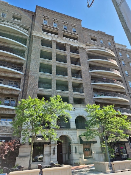 151 W Wing St Unit 301, Arlington Heights, IL 60005
