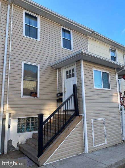 4102 Grace Ct, Curtis Bay, MD 21226