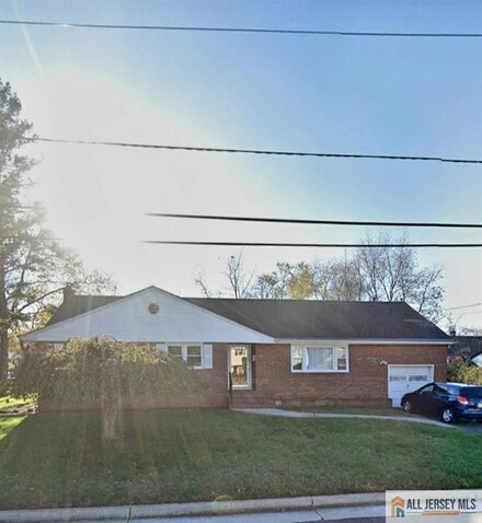 96 Dupont Ave, Piscataway, NJ 08854