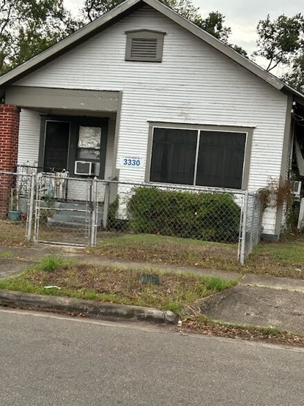 3330 Drew St, Houston, TX 77004