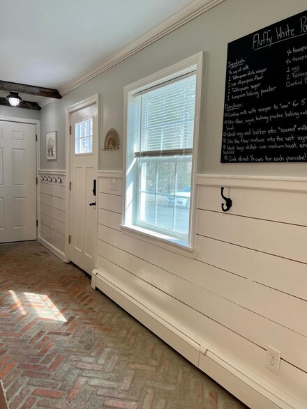 5599 Vt Route 100, Londonderry, VT 05148