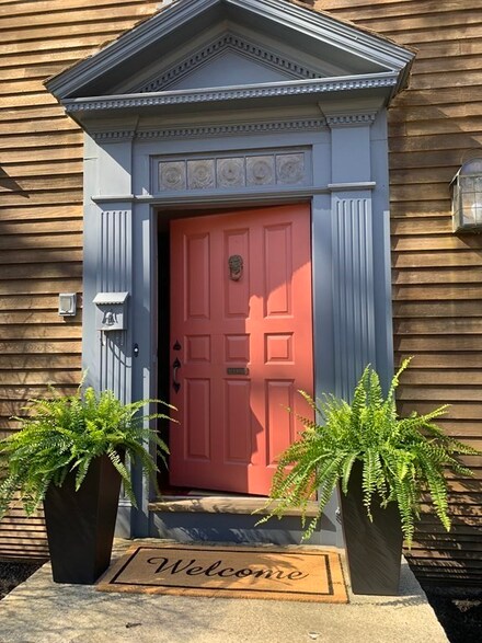 35 Lantern Ln, Cohasset, MA 02025