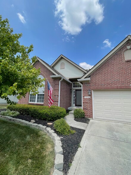 12634 Broadmoor Ct N, Fishers, IN 46037