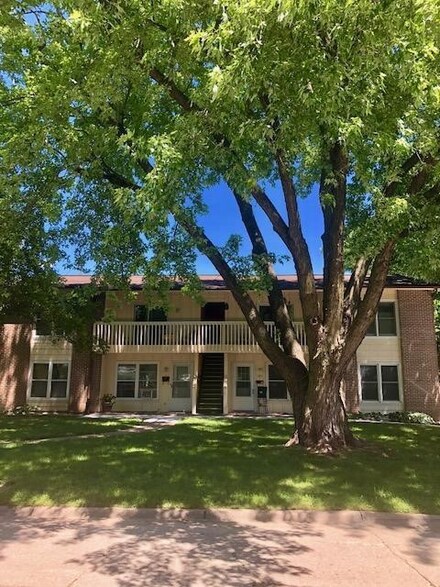 105 N 5th St Unit 201, Fairfield, IA 52556