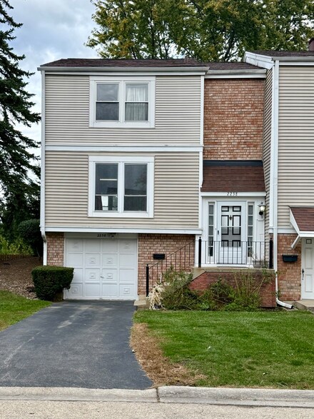 2238 Clifton Place Unit 1, Hoffman Estates, IL 60169