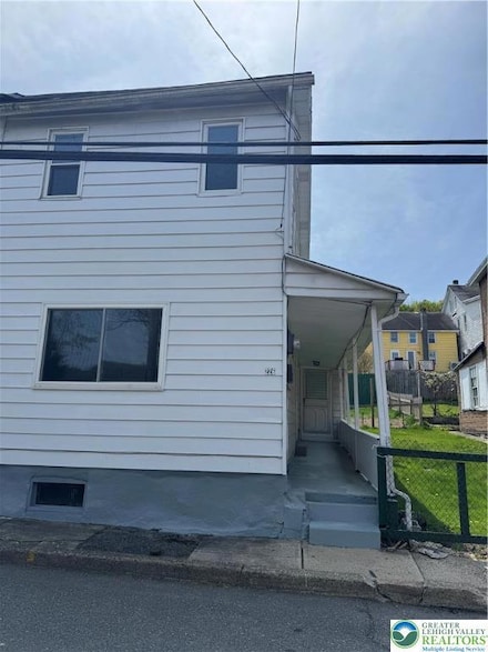 226 W Kline Ave, Lansford, PA 18232