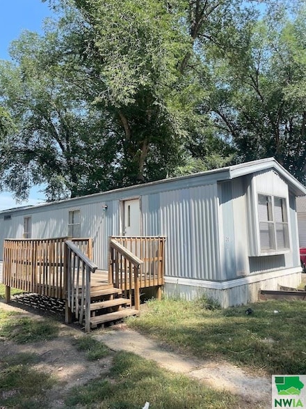 447 N Plum St, Vermillion, SD 57069
