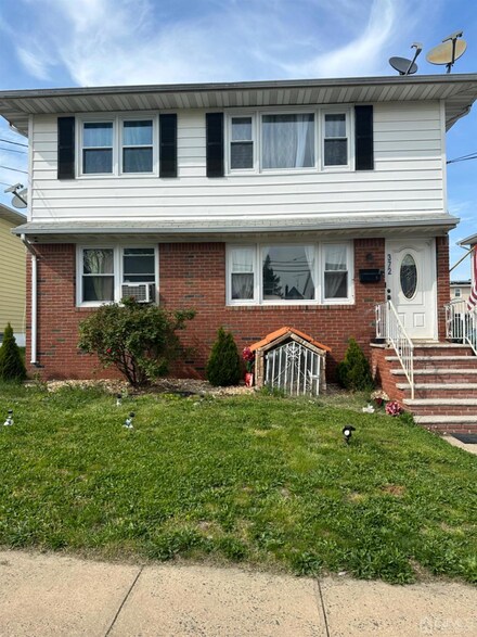 372 Ridgeley St Unit 74, Perth Amboy, NJ 08861