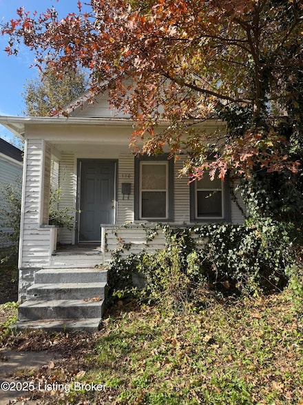 110 Boston Ct, Louisville, KY 40212
