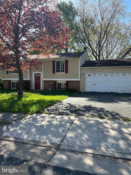 12835 Pinecrest Rd, Herndon, VA 20171