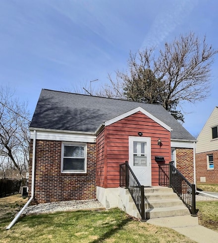809 Academy St, Valparaiso, IN 46383