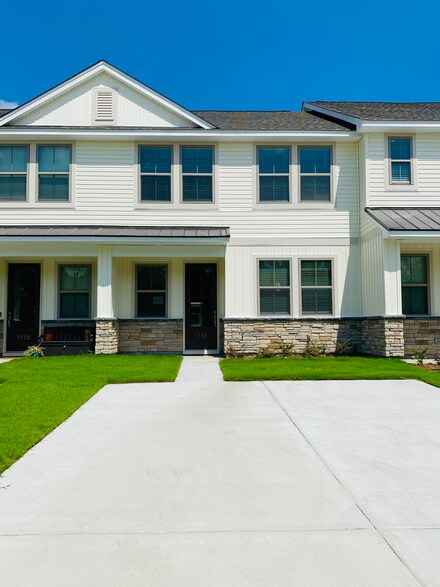 7750 Park Gate Dr, North Charleston, SC 29418