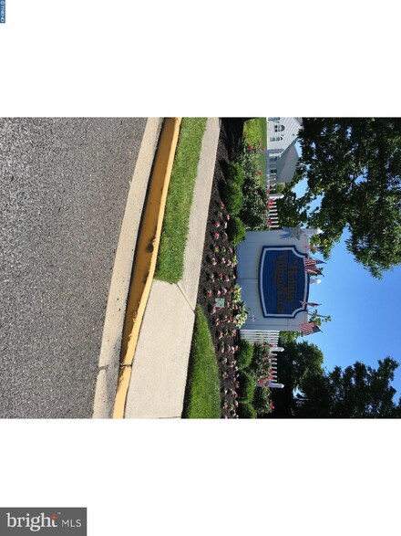 2205A Bluegrass Dr, Mount Laurel, NJ 08054