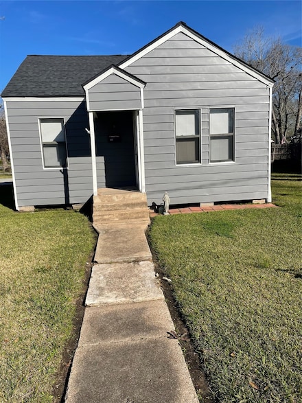 705 Cincinnati St, Angleton, TX 77515